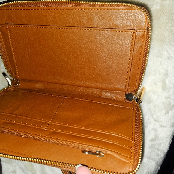 Dune Wristlet - Picture 2 of 2